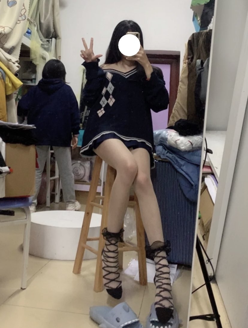 jumaita10's tweet photo. 有广东的想被足交的吗，评论区叫老婆随机抽一个 #限广东 #一米八八大帅哥
#广东 https://t.co/uls1PenXpg