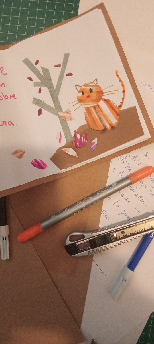 hoyoventura's tweet photo. Últimos preparativos para el taller que daré mañana en #craftinnova, en la @feriavalladolid: Fabrica un pequeño álbum ilustrado. Allí nos vemos! https://t.co/p6XOAocap9
