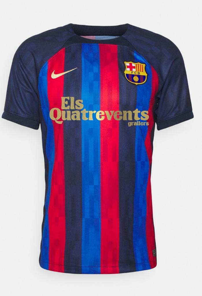 Donat que @sport ha filtrat la notícia, ja podem anunciar que el @FCBarcelona_cat ha fet aquestes samarretes molones per jugar el clàssic de copa. Estem en converses amb en @JoanLaportaFCB per veure si les podem estrenar demà mateix al ball de gralles que fem a l'@EspaiMallorca.