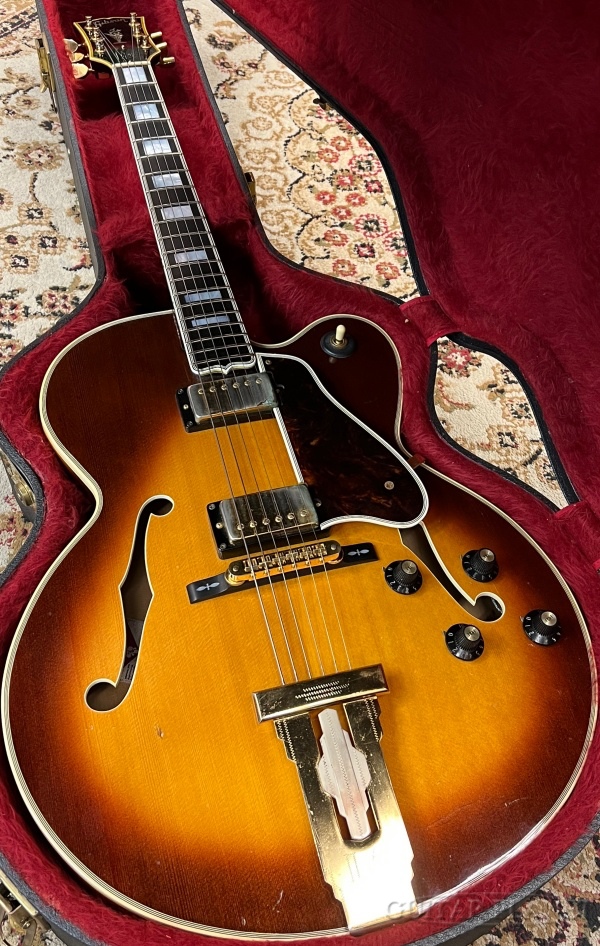 electric_gp's tweet photo. 【セミアコ/フルアコ&ジャズギターフロア】
<ヴィンテージ新着入荷品>
Gibson L-5CES -Sunburst-【3.57kg】
https://t.co/lfoFet9yuq
ナンバードPAFを搭載したヴィンテージL-5CES!!
#GP #ギタープラネット #ギタプラ #ギブソン #L5CES
#フルアコ #Jazzbox #ジャズギター https://t.co/c6OfrvSfPQ