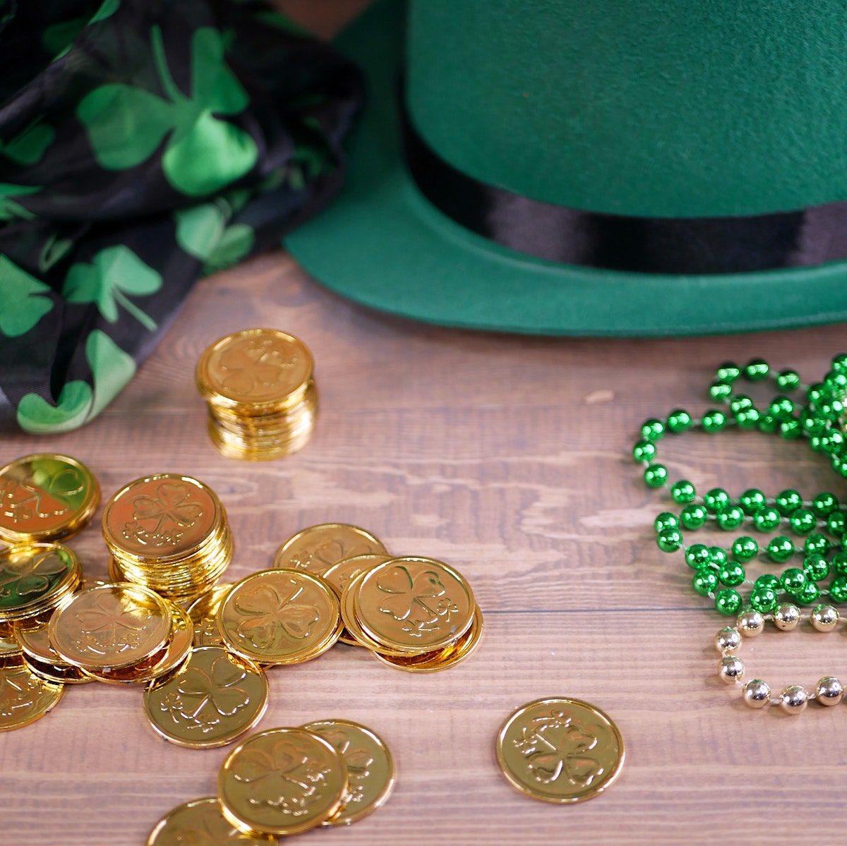 ONCNATIONAL's tweet photo. Feeling Lucky? ☘️
Happy Friday -- It's St. Patrick's Day! Get your GREEN on... and chill with your FAVES.
#ONCnational #ConnectionSimplified #stpatricksday https://t.co/dMfJl3YgFW