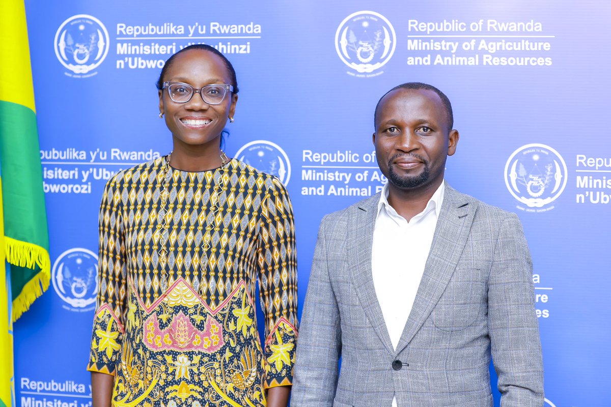 Earlier today, the Minister of Agriculture and Animal Resources Hon. <a href="/Ilde_Musafiri/">Ildephonse Musafiri</a> received a courtesy call from <a href="/RSCPryce/">Rolande Pryce</a>, the Country Manager of the <a href="/WorldBank/">WorldBank</a> in Rwanda.
