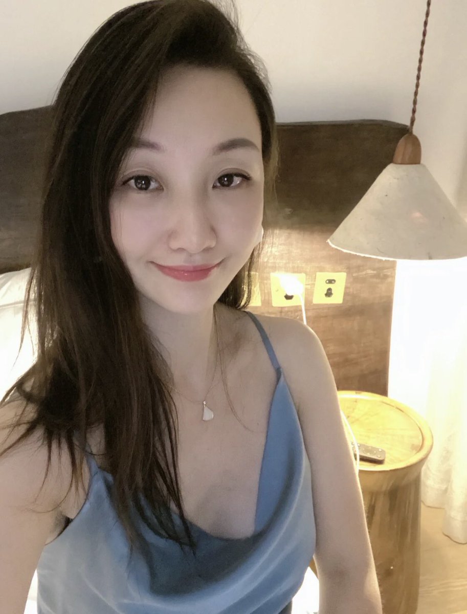 yk70727's tweet photo. 我是不会被驯服的,我善良乖巧的样子都是在驯服你💋 https://t.co/ChJeo1IEqz