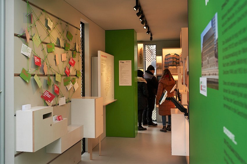 hdg_nrw's tweet photo. 🔜Noch eine Woche, dann rollt unser #MuseumMobil wieder durchs Land. 🚐😃🙌 Unser erster Halt in diesem Jahr: Vreden im Kreis Borken. Mehr über die Station und unser Programm vor Ort: https://t.co/YjpZjVD3Mp #NRW @akutkreisborken https://t.co/KneVrEe9yE