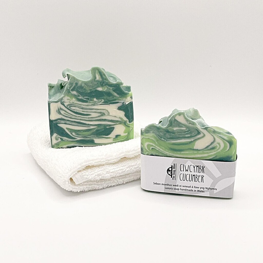 Lá fhéile Pádraig sona dhui!

Dydd San Padrig hapus!

Happy St Patrick’s day!

Get 20% off a bar of Cucumber Luxury Soap today only - just because it’s green 😂 

Today just £4, for a bar that that is chock full of luxury oils and butters, won’t add t… instagr.am/p/Cp4xxo_qjTI/