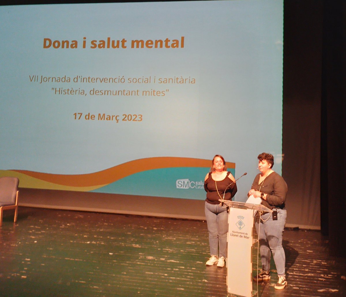 Seguim a la #JornadaDonaiSalut, ara amb la Taula Rodona 'Sentim i existim: Salut mental amb perspectiva de gènere', a càrrec de Laura Pliego, responsable del programa Dona i Salut Mental de <a href="/SalutMentalCat/">Salut Mental Catalunya</a>, i Isa Giménez, activista d'<a href="/obertament_sm/">Obertament</a>.