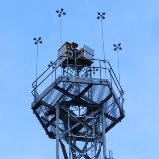 BlighterRadar's tweet photo. The Blighter B422 LR is our extended range ground radar system for national border security.  Dual radars installed on an integrated surveillance tower can detect walking persons at up to 15 km.

➡️ B422 LR page >> https://t.co/f1pnkj1iEP

#BorderPatrol #BorderSecurity #Radar https://t.co/hTRj9TE5Ul