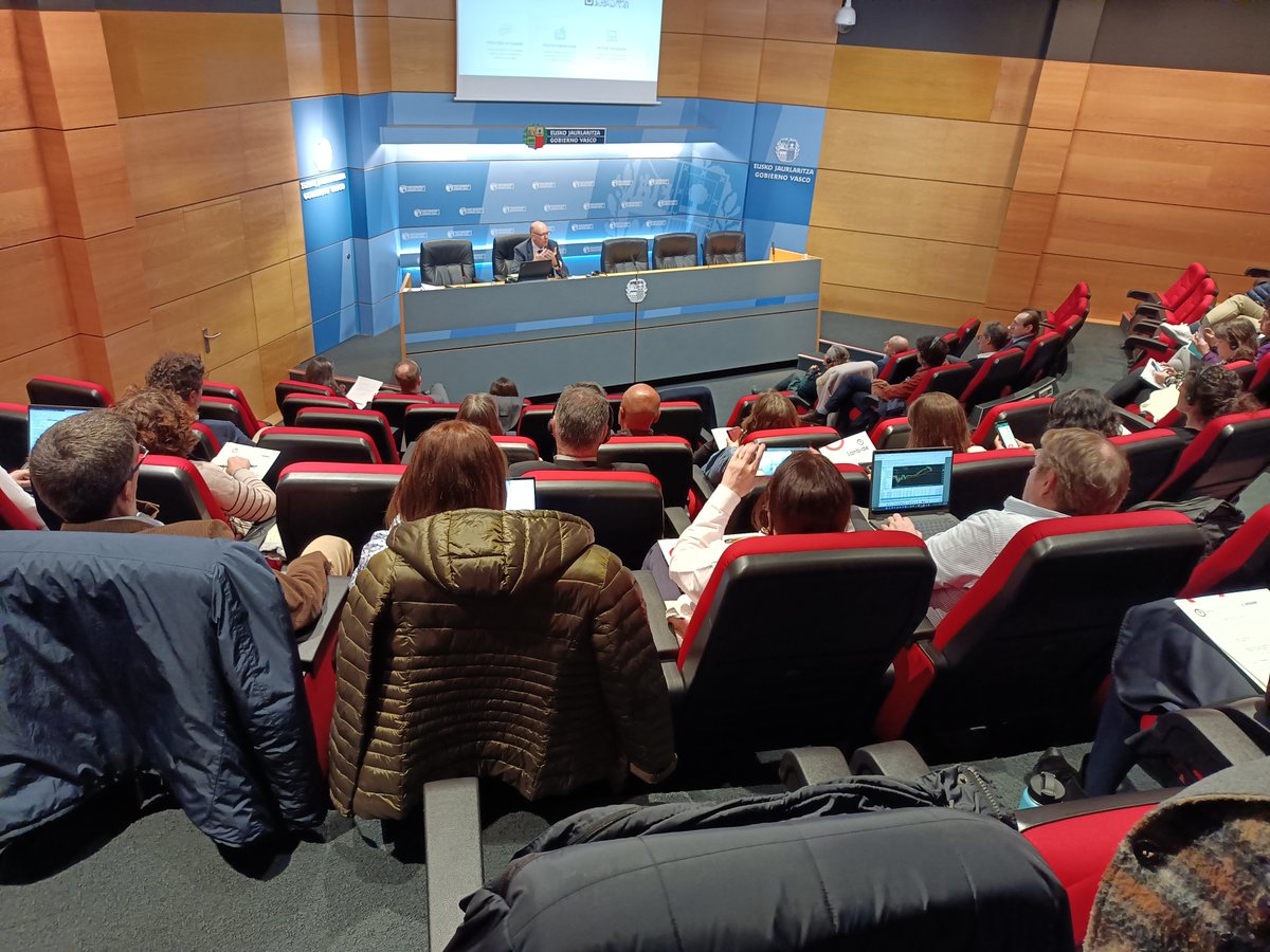 ACSOLproject's tweet image. The Acsol Multiplier event in Bilbao! The presentation of all outputs is happening at last! @lanbide @gobiernovasco @uniexe @wut @prospektiker @ovgu @unimib @crisp #erasmusplus #sepie #tuc #digitalskills #training