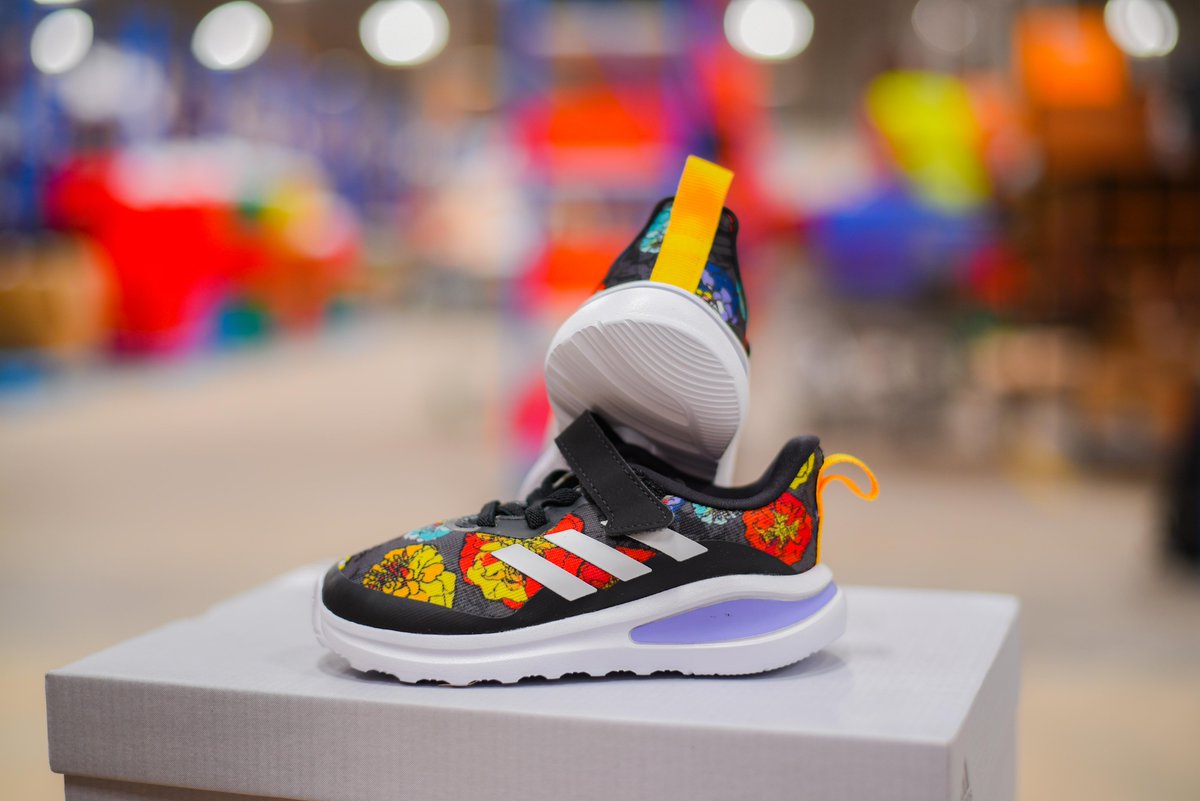 Have you taken advantage of our #weekendbonanza offer yet? Get two pairs of  #Adidas kids' shoes for the price of 1 this weekend from their official  store on Jumia. https://t.co/Szns4QVxm4
