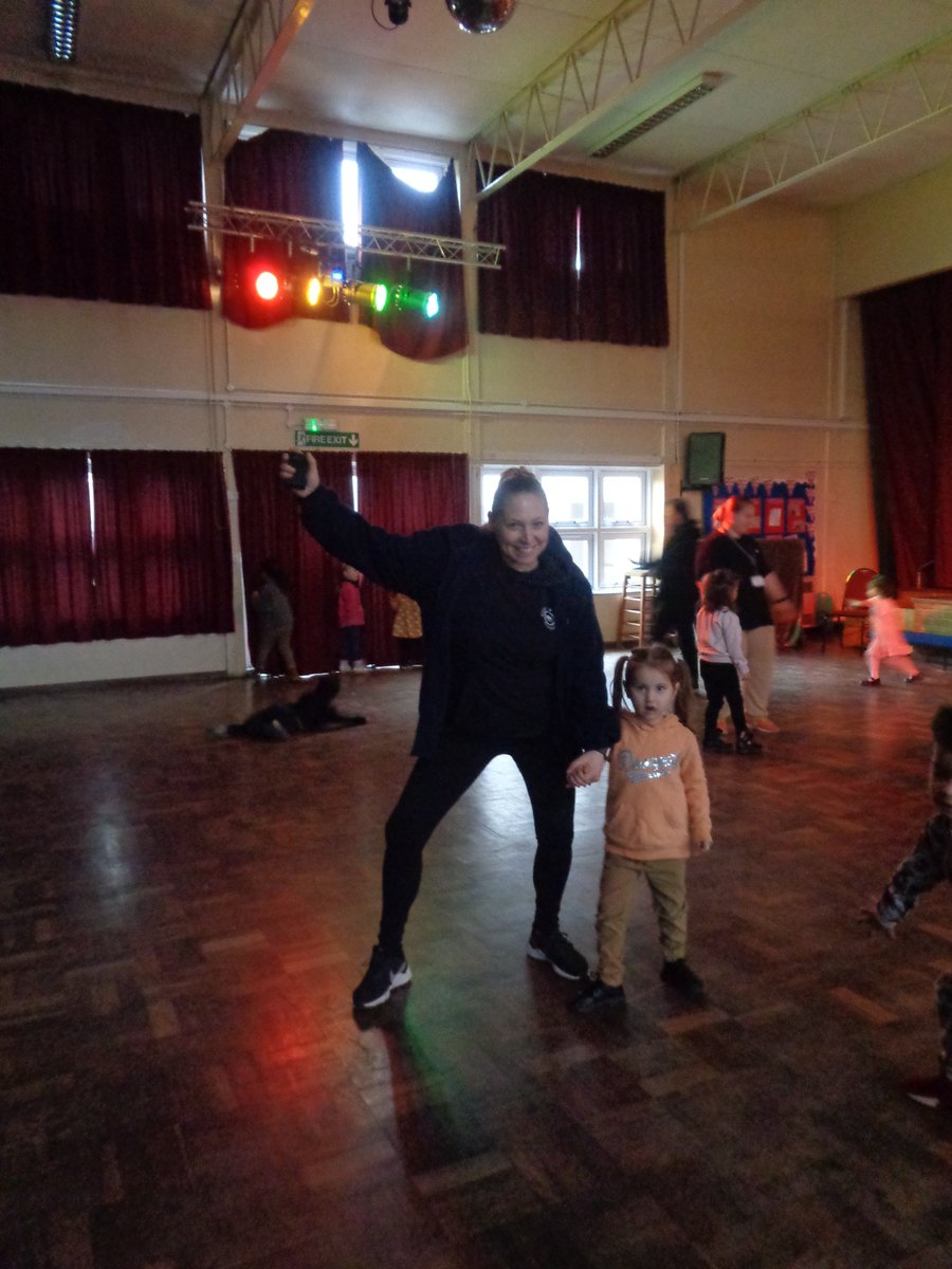 WoodOxhey's tweet image. Our #RedNoseDay 6 hour 🪩dance-a-athon🪩 is underway!! @comicreliefsch @comicrelief