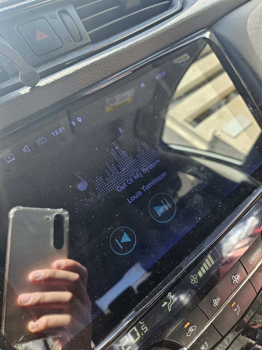 Moriya_Am's tweet image. #outofmysystem
#LouisTomlinson 
✗✗   
⏝