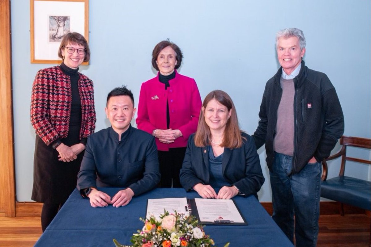 Exciting news! @CPMOxford, hosted by @HumanGeneticsOx and @StAnnesCollege, has received financial support from Dr Stanley Ho Medical Development Foundation for seven more years to continue exploring #PersonalisedMedicine. Read more 👉ndm.ox.ac.uk/news/continued…