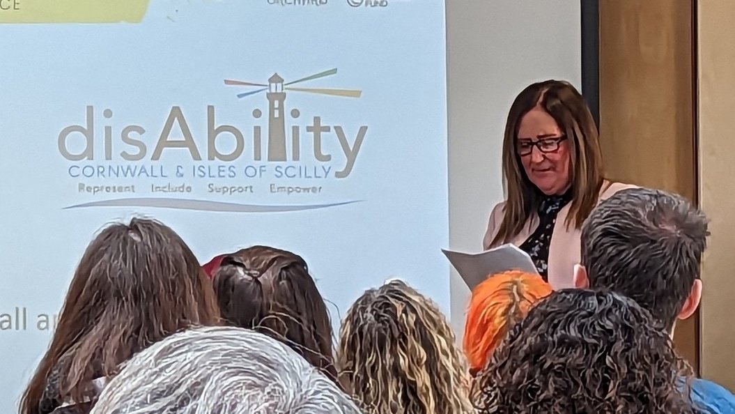 ChaosGroupUK's tweet image. Jane from @CornwallDC doing a great job, sharing the challenges people in Cornwall face. Another great example of a strong community leader.  #KeepItCHAOS #PlacesAndSpaces