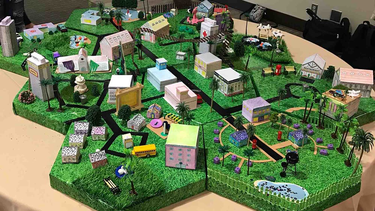 CatalystVN's tweet image. in #City_Build teams design a section of a model city. 

#citybuild
#catalystvietnam
#teambuildingvietnam