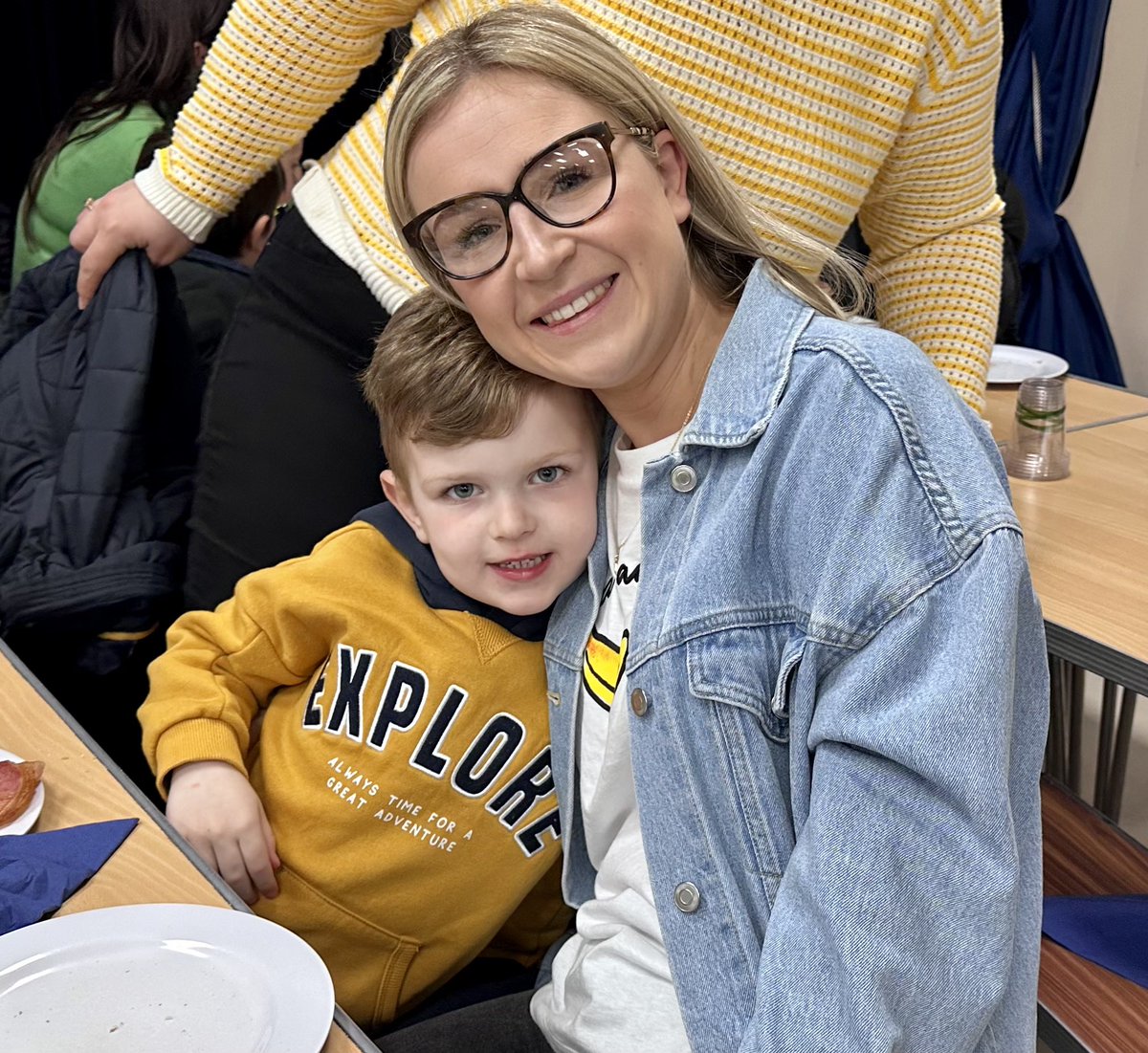 Meoncross School tweet media