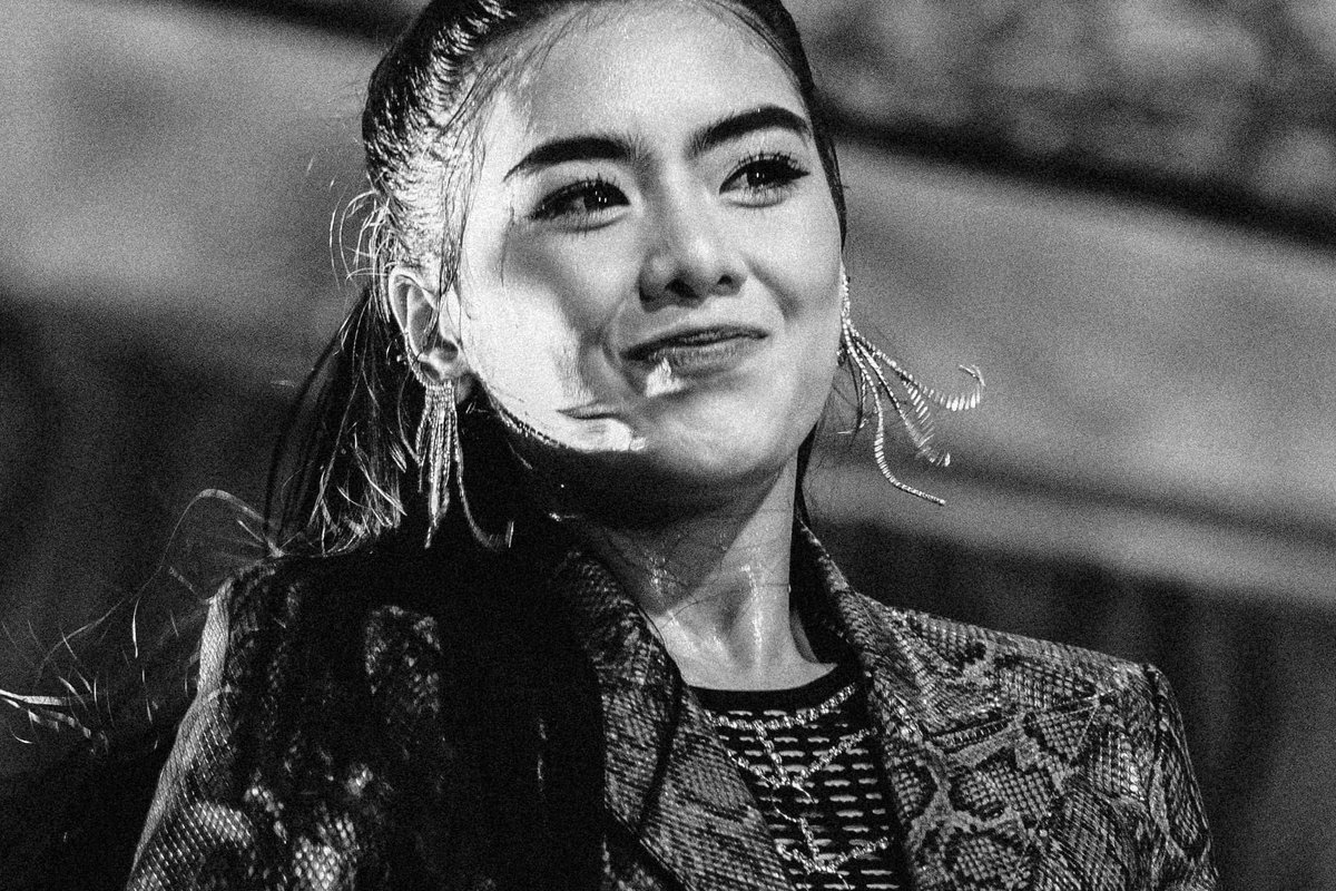 BiniMikhaOFC's tweet photo. BINI Mikha during the 90 years of Angelitesβ Transedence, HAU Pampanga ππΈ
π: https://t.co/UveRhQEF6r
BINI HAUTAW WITH ANGELITES
#LUIDAngelites #UDAYS2023
#BINI @BINI_ph https://t.co/KmCsRvAEHP