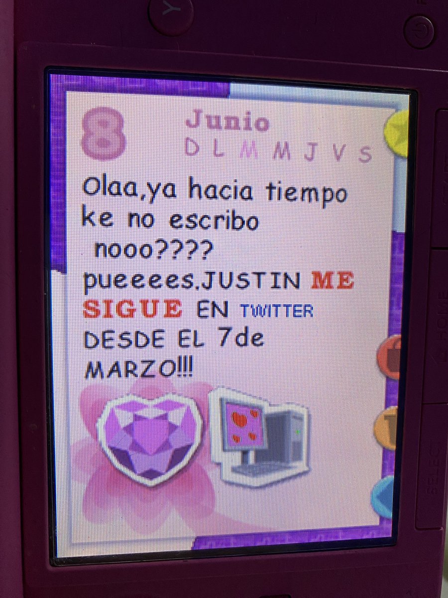 astrolilei's tweet photo. he encontrado mi diario de la nintendo de cuando tenía 11/12 años 😭😭😭😭😍 https://t.co/WSUow12q4O