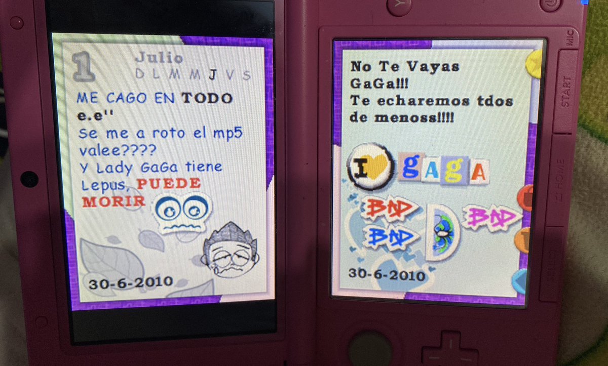 astrolilei's tweet photo. he encontrado mi diario de la nintendo de cuando tenía 11/12 años 😭😭😭😭😍 https://t.co/WSUow12q4O