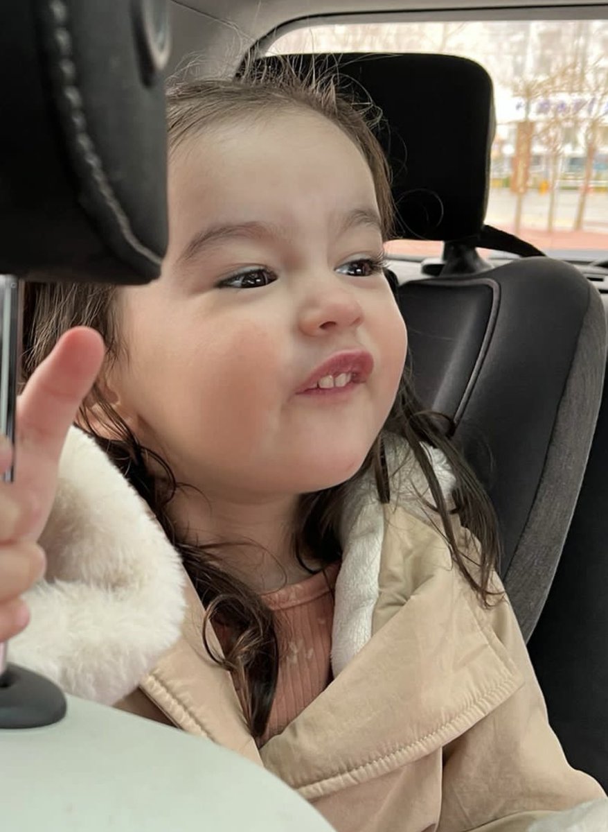 Kahvaltıda abimle göz göze gelmişizdir…