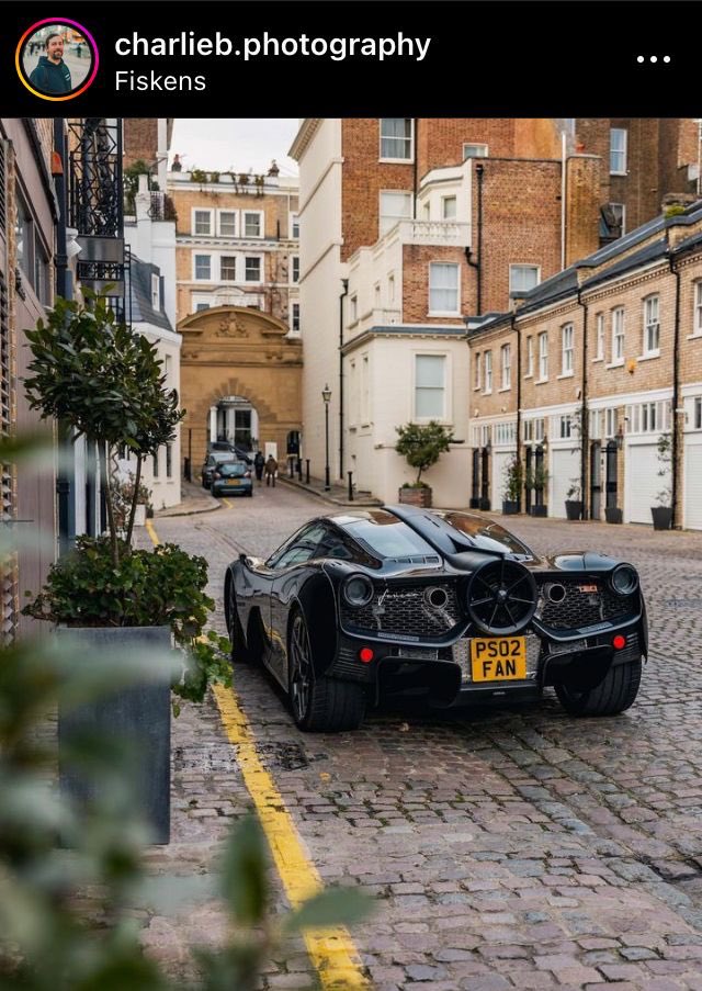 simples64's tweet image. Out and About