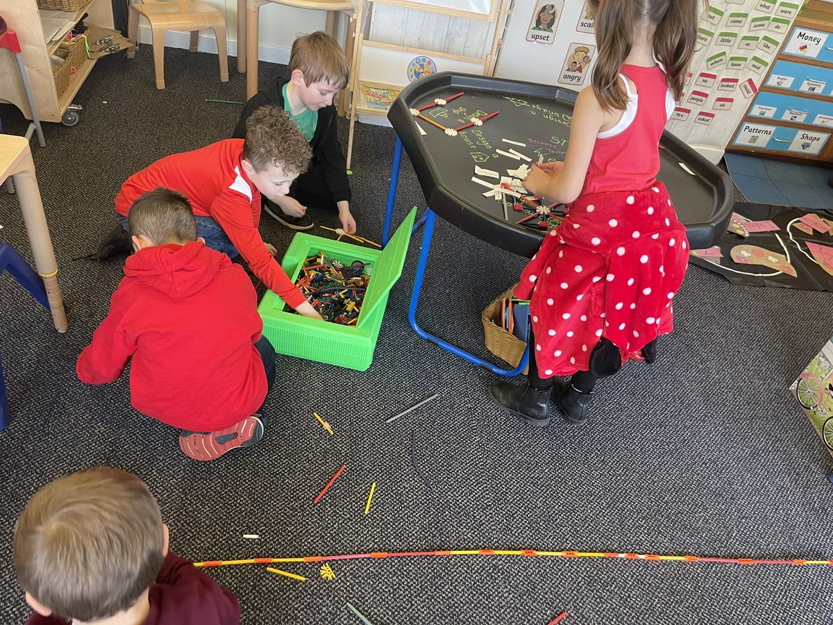 crosshill_ps's tweet photo. We are enjoying our STEM building challenge today! This morning we are using k’nex to make bridges, towers, ships, skyscrapers and eco houses. Some of the children’s designers even have a working motor! #crosshillclass1 @STEMLearningUK #sacstem https://t.co/4fvFVXDYCM