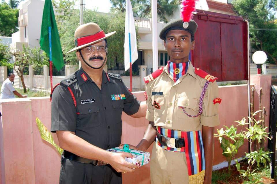 HQ_DG_NCC's tweet photo. NCC deeply mourns the loss of one of its proud alumani. Maj jayanth, who made the supreme sacrifice in bomdila. An ex best cadet of Tamil Nadu dte, he went on to join the Indian army as an artillery officer in 2010 and later become an aviator in 2016. We salute you braveheart. https://t.co/JvK5zBma9j