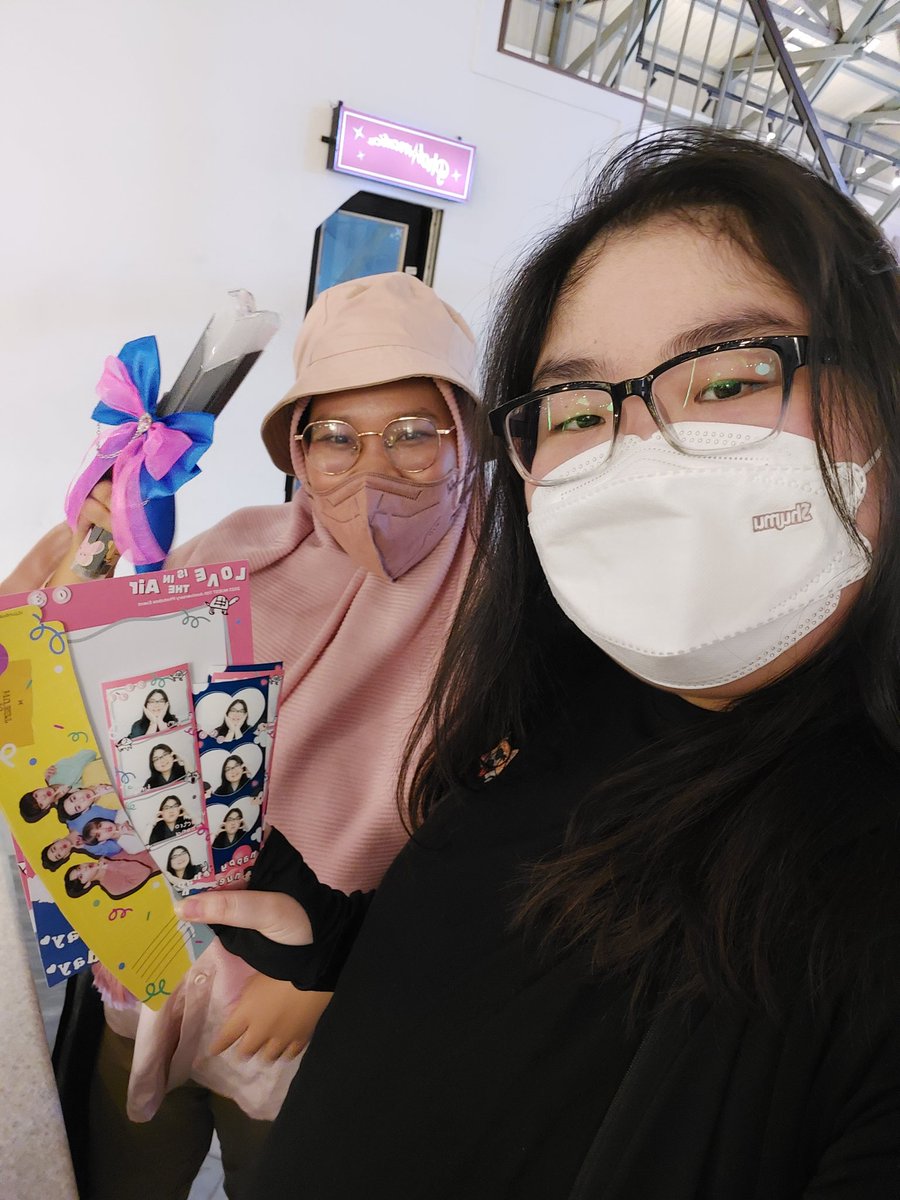 Emryn287's tweet photo. Yay! Thank you kak @akangyogurt721 buat freebies n eventnya 💖🤭

#MyLoveAlwaysNU #HappyNUESTDay #NUEST #뉴이스트 https://t.co/4LmKfopmJL