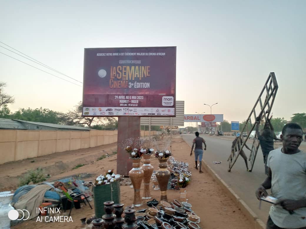 lasemaineducine's tweet photo. 📌[Niamey ] 

Niamey se prépare à devenir LA CAPITALE DU CINEMA AFRICAIN du 29 avril au 6 mai 2023. 

Vous aussi associez également votre image avec ce rendez-vous important du cinéma africain.

Merci à IMAN notre partenaire premium

Nous avons une industrie à construire ! 💪🏽 https://t.co/VeQ2DXxUSL