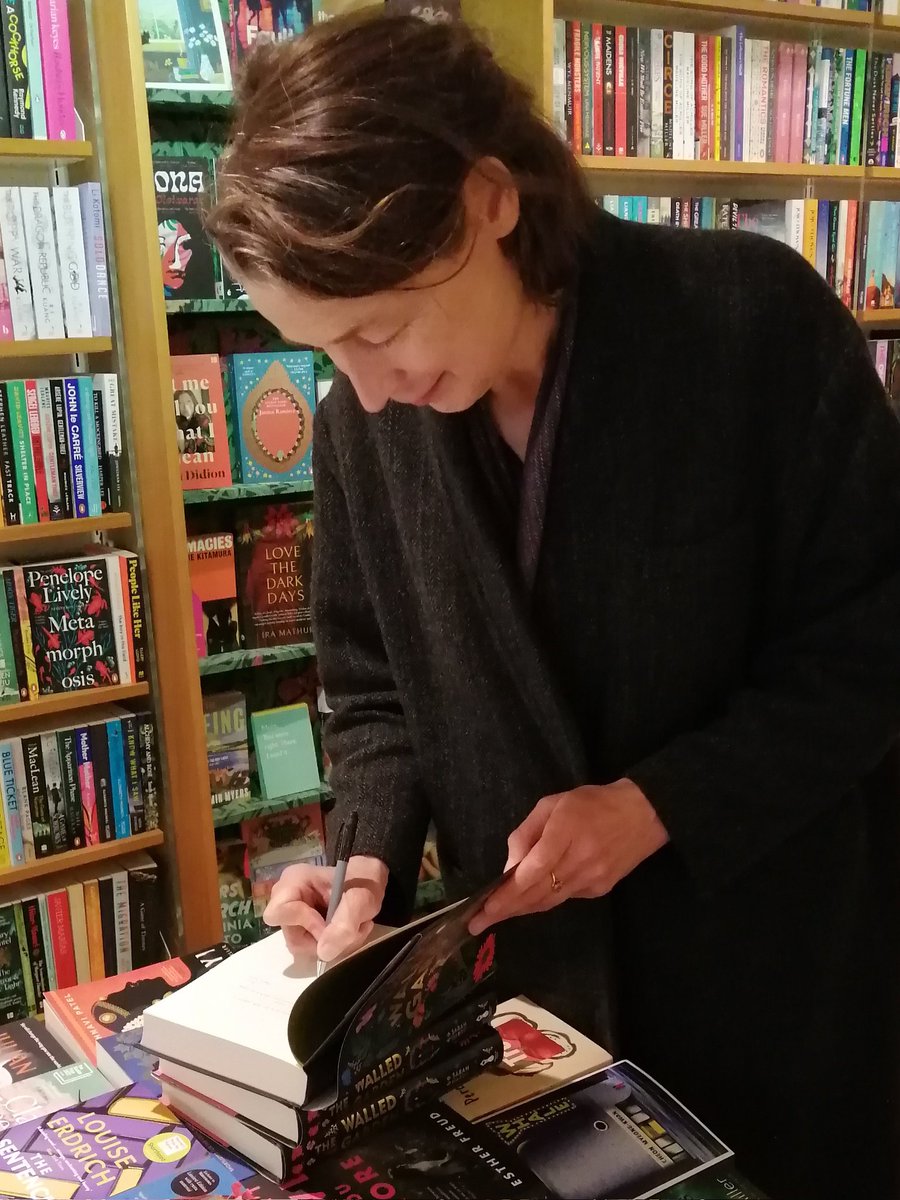 SouthwoldBooks's tweet image. So lovely to see you Sarah on this rainy morning #SarahHardy. We have signed copies of #TheWalledGarden, a lyrical story of love and redemption and the shadows cast by war. @bonnierbooks_uk
#SuffolkWriters #Southwold #goodreads