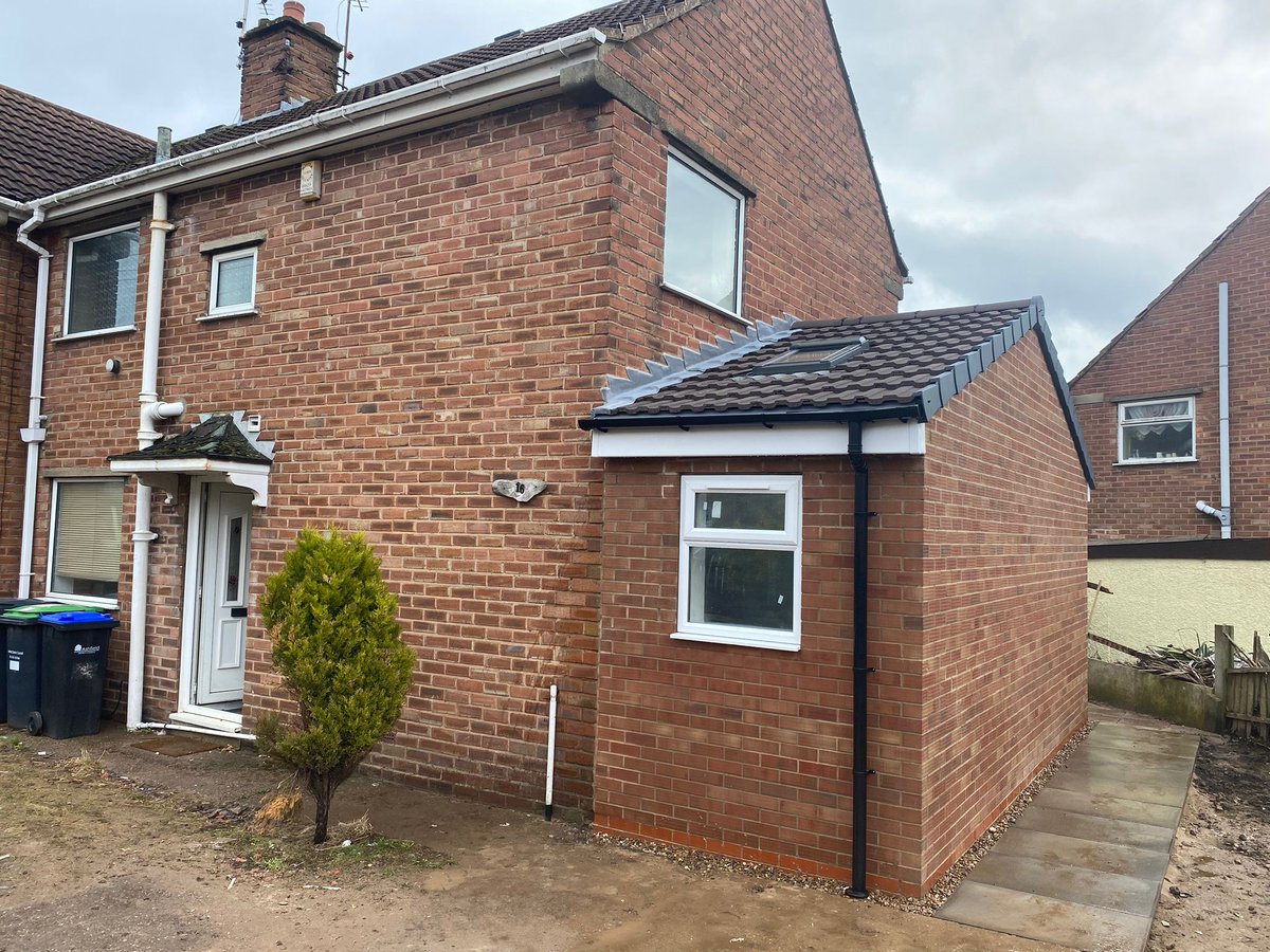 EstatesLmh's tweet photo. A Time lapse on a job we have completed 😍

Our customer contacted us wanted us to complete an extension to their utility and some work to their kitchen. 

The kitchen pics will be coming soon ⌛️

📌 Sutton-in-Ashfield 

#Builders 
#extension https://t.co/oq8bisqWKV