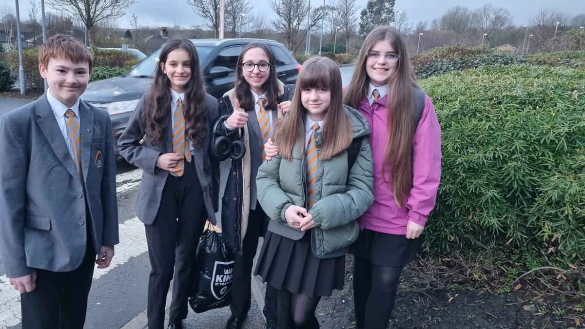 TrinityAcadBrad's tweet photo. Today is the day! π€©
Daniel, Amira, Imogen, Emily and Amelia have travelled down to London this morning to represent TAB at Amazon HQ as part of their 'School of the Future' competition. π
We wish them all the best! π
#amazonhq #schoolofthefuture https://t.co/ysELKizL7H