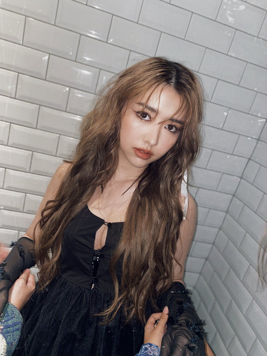 Janemiiiiiiii's tweet photo. น้องเขาสวยมากนะคะ สวยแบบนี้ต้องมีแล้ว Mini-Photobook ของน้องเขา สั่งกันได้ค่า 🤣

https://t.co/Yfk9LT4dMt https://t.co/QvXNjqeVtx
