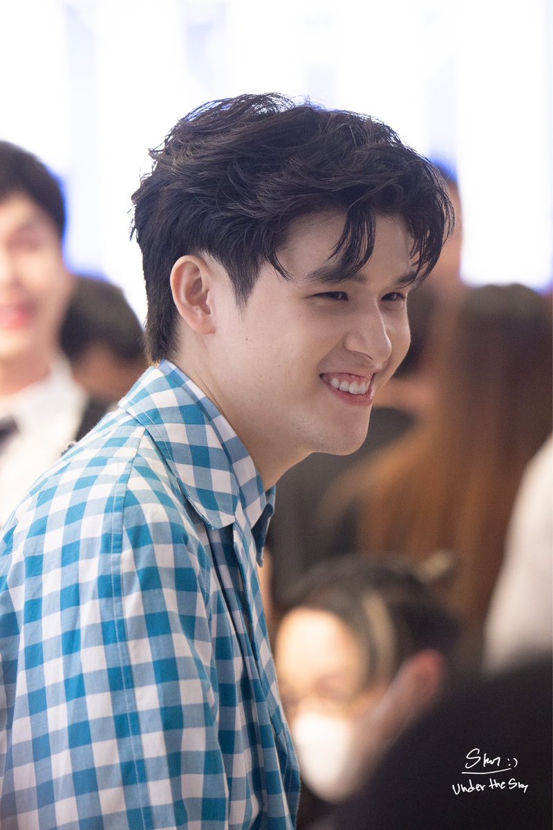 UndertheskySky's tweet photo. หล่อบาดใจ!!!!!!!! เธอ หล่อ บาด ใจจจจจจ

@skywongraveee

 #PradaTropico #skywongravee https://t.co/Vp0cgCdkXC