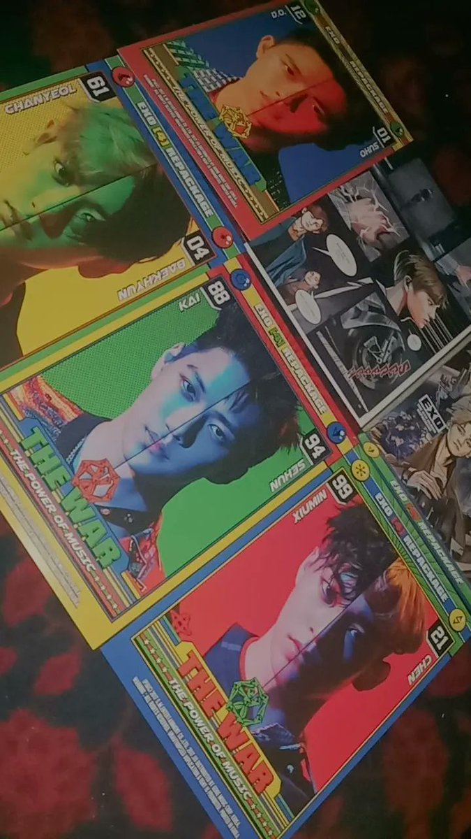 lorssss022's tweet photo. hello ate @lyyexol sorry ngayon lang ako nakapag-unbox. thank u again for another album.  lab lab mo talaga ako. sana all no kore sa power at khino ni chen. kiligmuch po. 🤍

more chickahan sa atin. 👀

thank u din @Peridots_ safe na nakarating sa bahay. 🤍 #LyyProofs #LyyGives https://t.co/UODmYiFnve