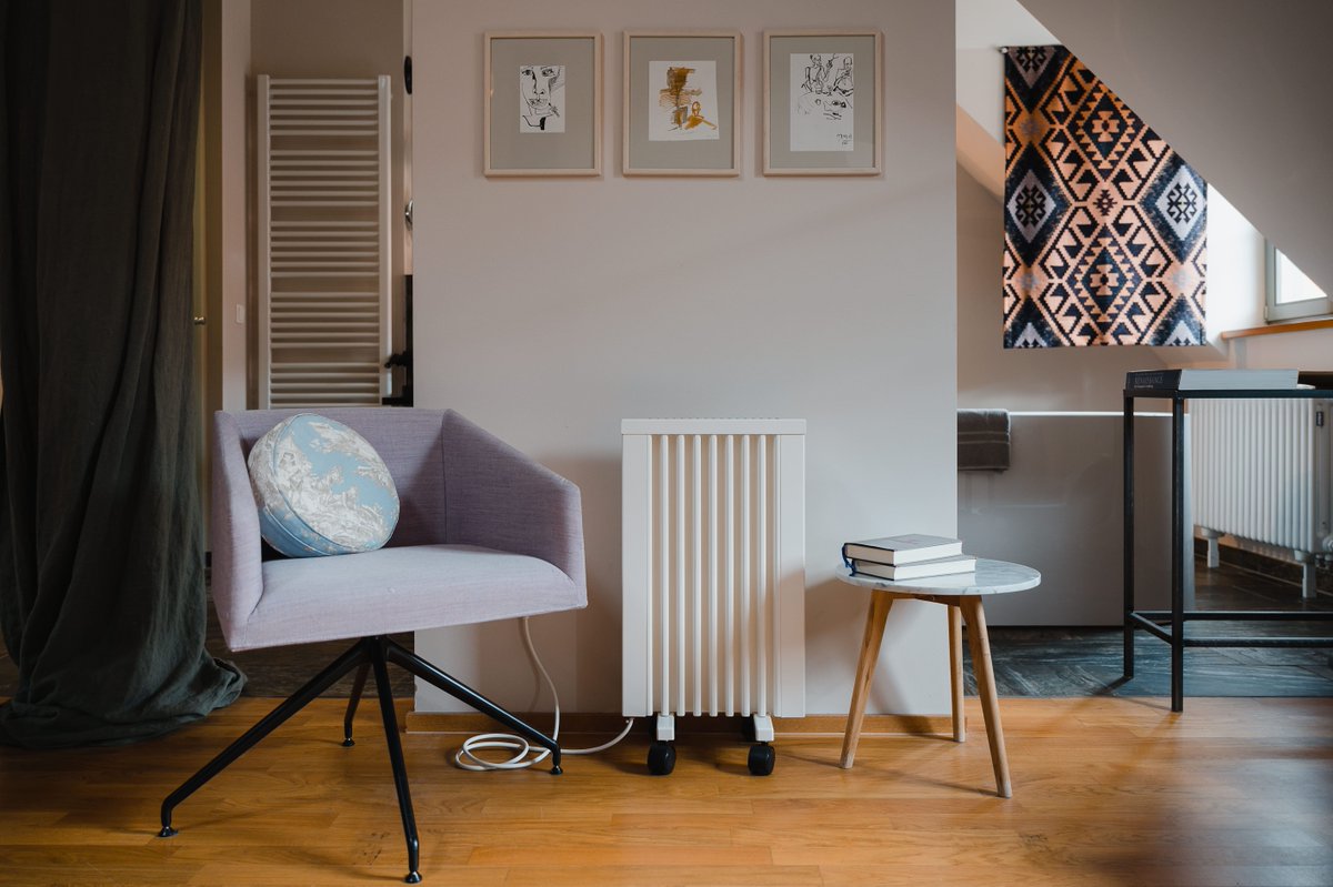 GoodtoBetter_'s tweet photo. Last week the #EU institutions agreed the bloc must reduce #energy consumption by 11.7% by 2030 – higher than the Commission’s original 9% proposal! 🙌 💥

🗞️ 🗞️ Read @helloheatpumps's article for more 
👉  https://t.co/9Af2v182Kr

#fromgoodtobetter #positivenews https://t.co/3fImjYqD0d