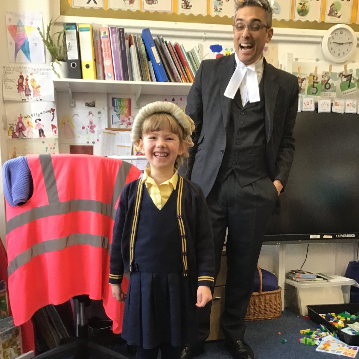 SHHSforGirls's tweet photo. With thanks to visiting barrister, Mr Holland, for inspiring our youngest pupils this week. #futuresprogramme #wheregirlslearnwithoutlimits https://t.co/Jz31gzsxEW
