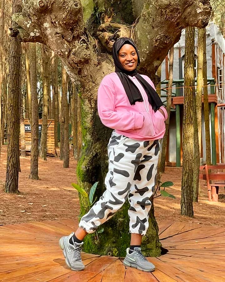 Nyunguforest's tweet photo. Jumma Kareem & a Happy Friday to all our Muslim Tribe๐
---
#jummamubarak
#muslimsinuganda
#muslimgirl
#traveluganda
#nyunguyamaweforestpark https://t.co/udQ2s0pjAR
