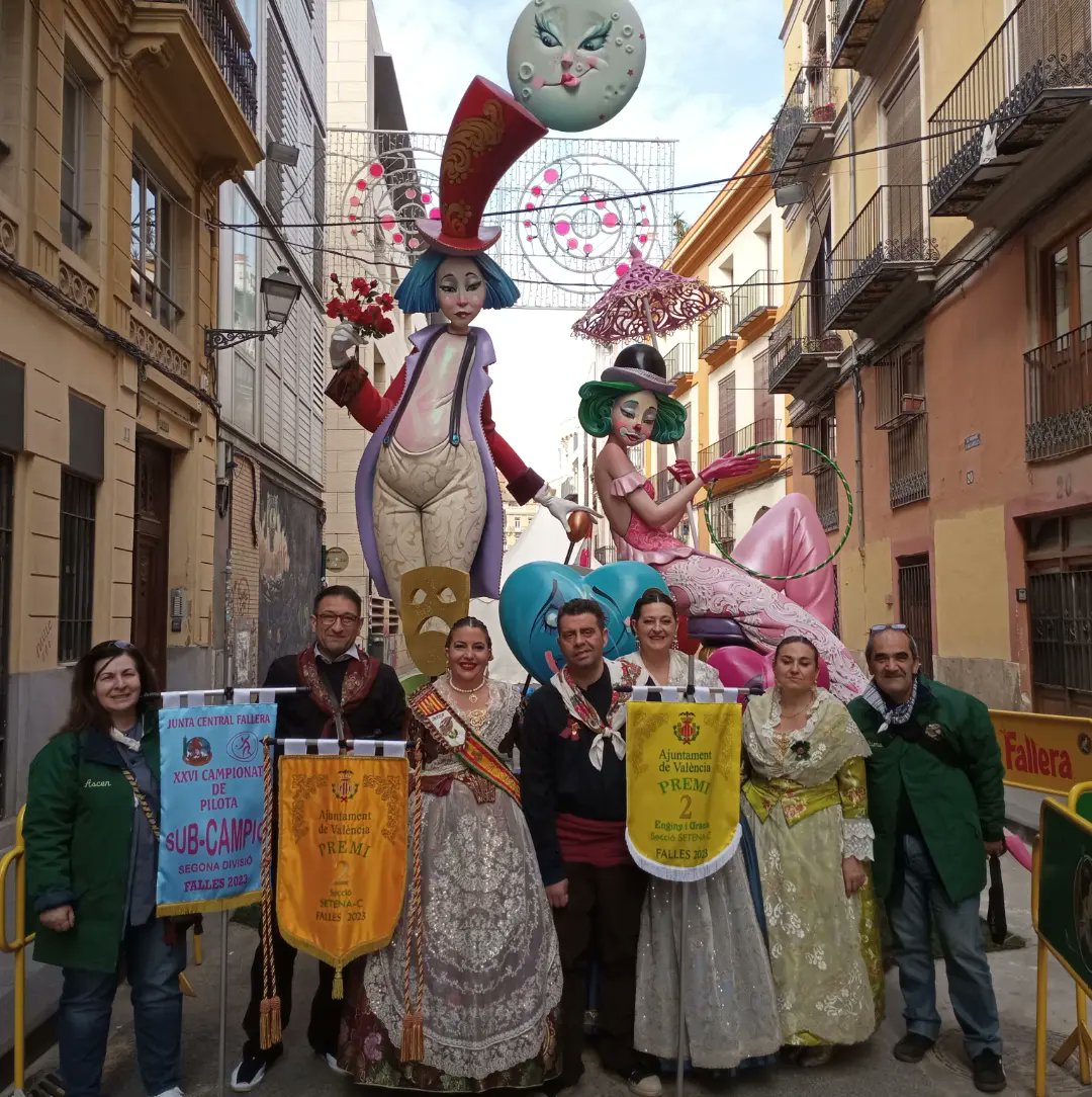 murilloipalomar's tweet photo. Ara sí, ja ho tenim tot...2, 2, 2 i Millor Nimot, en Falla i subcampions de Pilota, bon any xics i xiques.
@pilar_sfrancesc @jcf_falles @fogueralillojuan https://t.co/gkUa8NRGXL