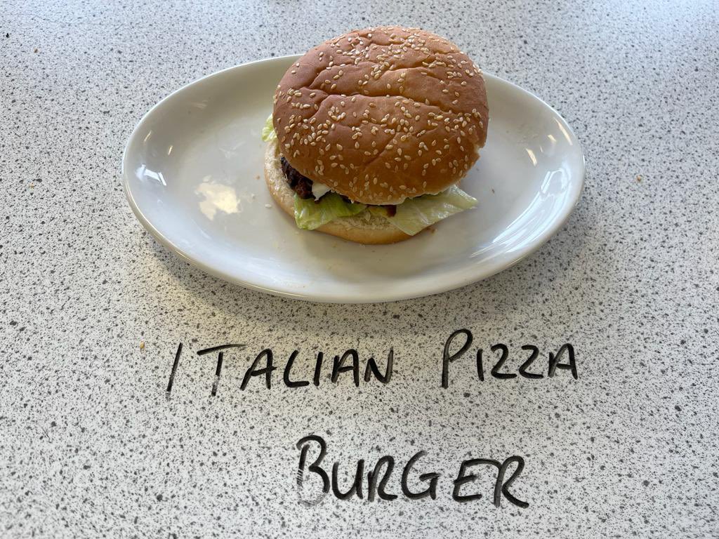 Miss Miller tweet media