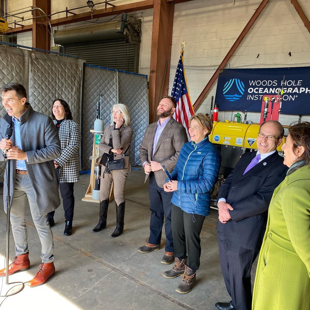 SenSusanMoran's tweet photo. Such a great time this morning welcoming @MassGovernor, @MassLtGov, and @EEASecretary to Falmouth! @WHOI has established itself as a regional, and international leader in the advancement of #aquatictech and scientific practices. https://t.co/CNbzj5PsGE
