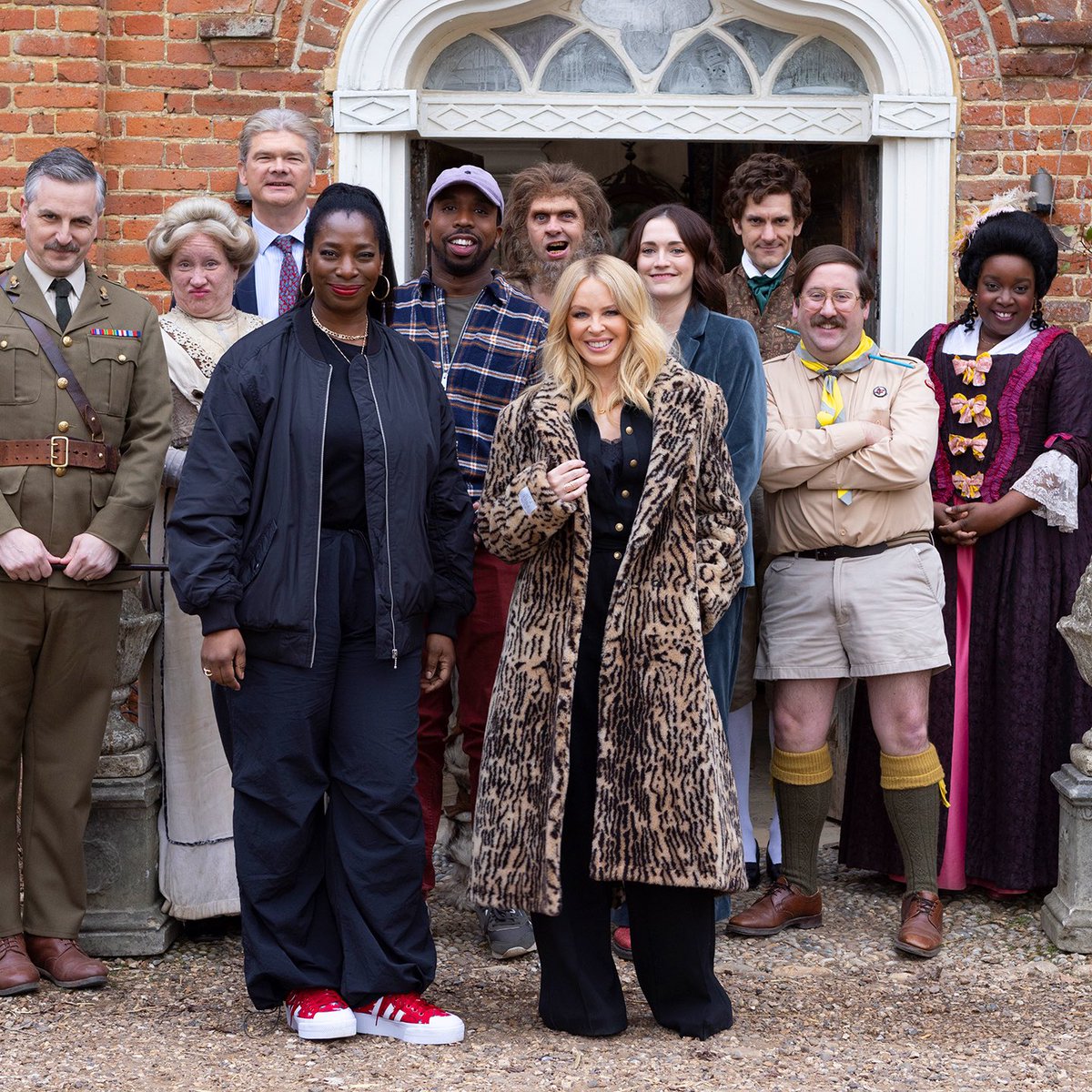 The special Ghosts sketch I had the pleasure of working on with <a href="/comicrelief/">Comic Relief</a> is airing tonight at 7pm GMT!!! I am such a fan of Ghosts 👻 and of course forever and always wonderful Comic Relief and #RedNoseDay 🔴 Don’t miss it on <a href="/BBCOne/">BBC One</a> and <a href="/BBCiPlayer/">BBC iPlayer</a> 
comicrelief.com/donatenow