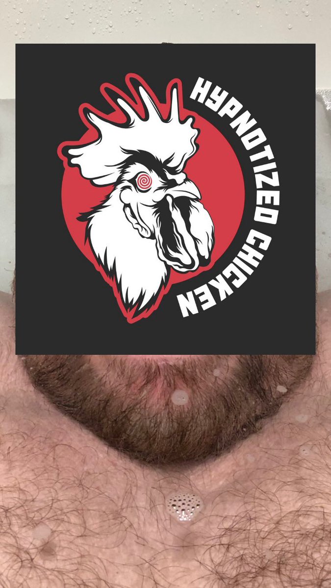 HypnotizedChicn's tweet photo. @rickygervais Never looked better. https://t.co/7kAjnUf77t https://t.co/nptChCejcM