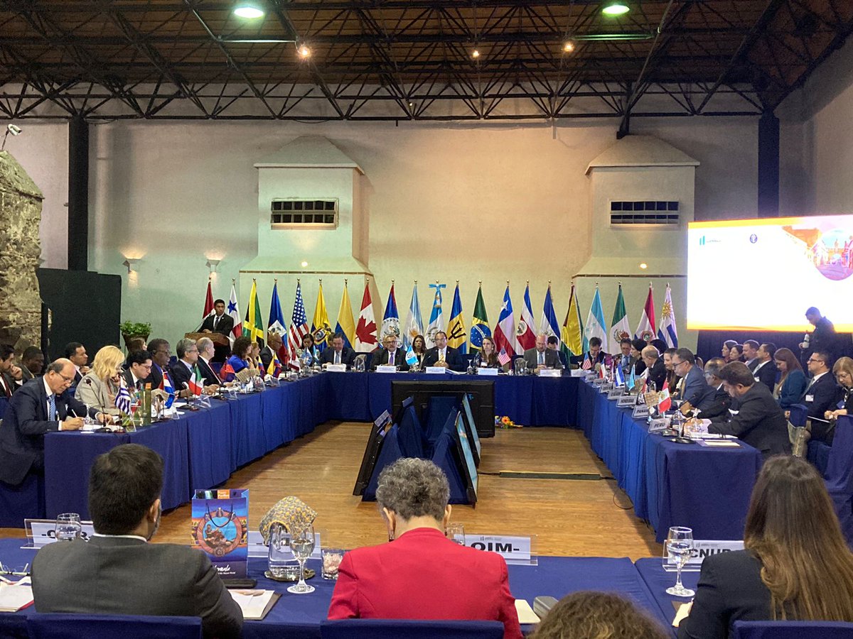 maximilianoreyz's tweet photo. En #Guatemala, @r_velascoa representa a 🇲🇽 en la Reunión de la #DeclaraciónDeLosÁngeles, en la que lideramos el Grupo de Movilidad Laboral 🌎👨‍🏭👩‍🏭
@MarioBucaroGT inició haciendo un llamado a que la migración regional sea segura, ordenada, regular y optativa. @INAMI_mx @cibelaus https://t.co/xNoNEio4NR