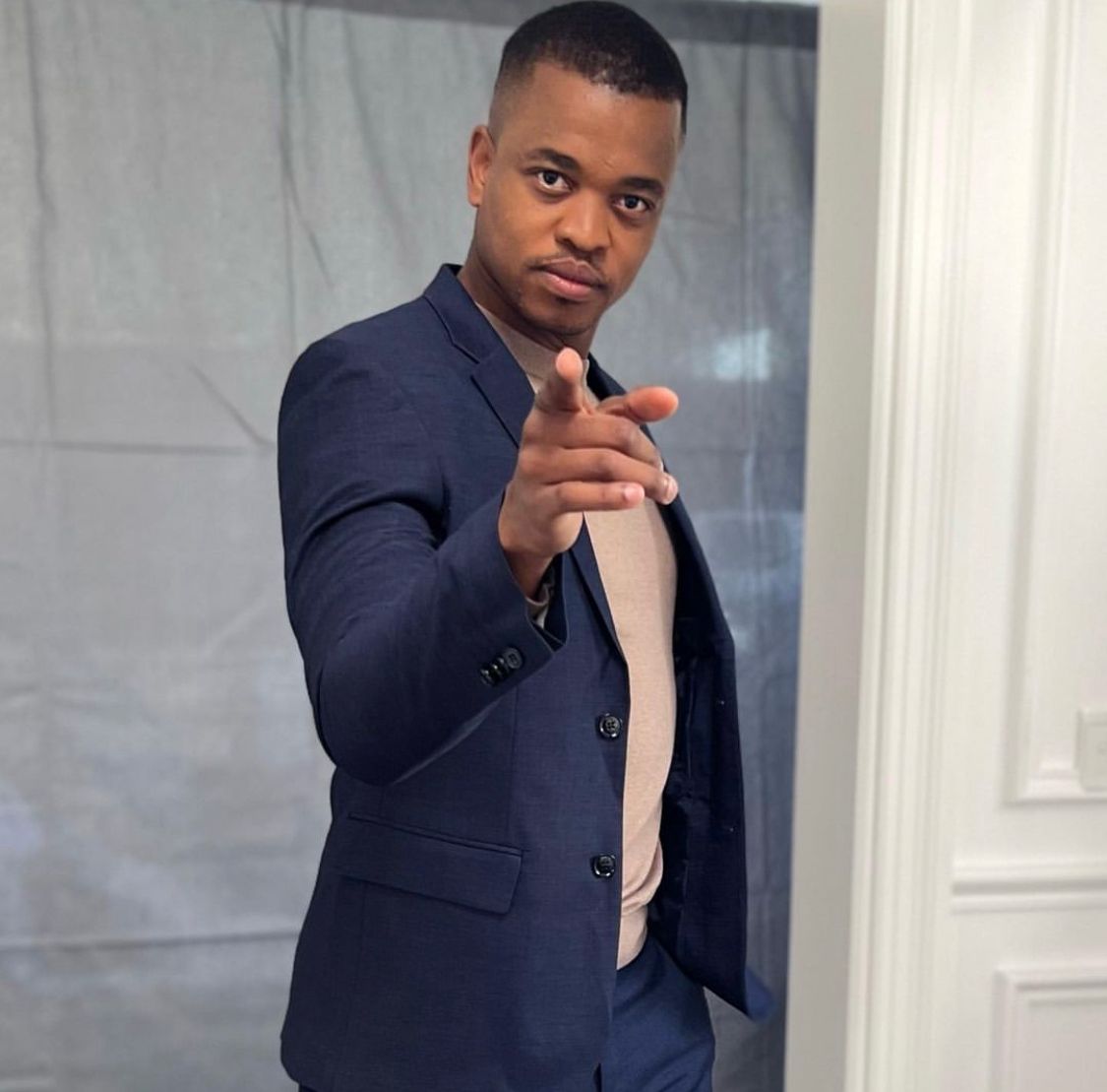 Devi_HQ's tweet photo. Missed #Devi this week?
Here's our #eVOD link - it's free and easy to register:
https://t.co/soCZtJHqG2
◇ #SholaineBenjamin #SholaineAdesida and her alleged dodgy deals
◇ @MphoPopps #Comedy #MCKing
Other airings:
#Sunday @eNCA (403) 18:30 https://t.co/IOqS9aSsdX