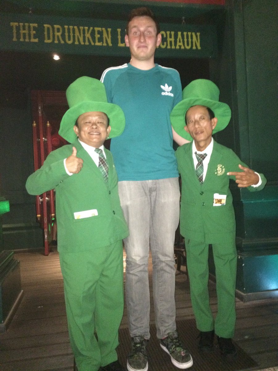 Happy Paddy’s Day to all our Irish friends including this couple of Thairish bouncers we bumped into in Patong Beach, Phuket. #golf #Guinness #StPatricksDay2023 #entertainment