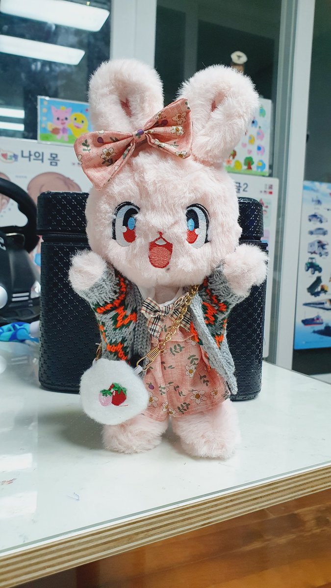 네 다양한 동작을 취할수 있게 되었군요!
수술은 성공적입니다!!
이제 퇴원하시죠 잔바오 환자분
지금까지 집도의 피치 였습니다😉