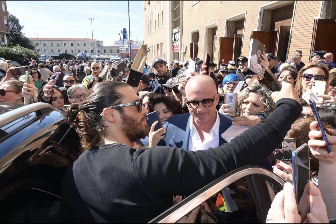 Milano
A unique emotion 
#BreakTheTour2023