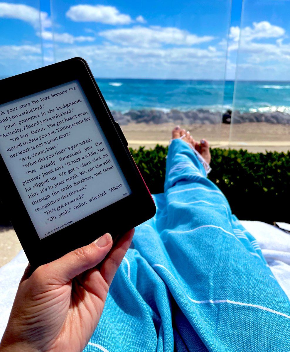 KKMHOO's tweet image. Cold? Nope. Just some Intense Florida sunshine! 😎
#LastDayInParadise #TheBreakers