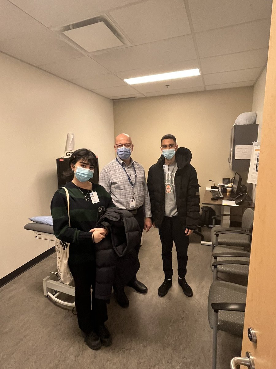 UHNSTEMPathways's tweet photo. It has been an exciting March Break for our students! Grateful to the many @UHN/@UHN_Research staff and trainees involved in facilitating our #youthoutreach initiatives. Shoutout to Dr. @fe2rawi, who had two of our students shadow him at @AltumHealth yesterday. 🩺 https://t.co/O9iGBj1zpq