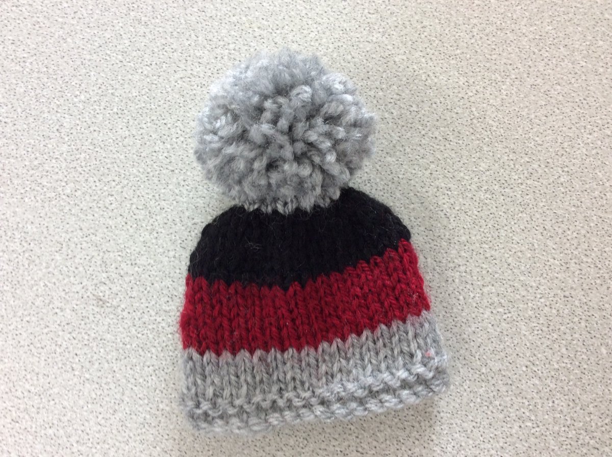 CastleCourtPrep's tweet photo. A fun tweet to end the week. Thank you to the #greatgranny from #CastleCourtReception who knitted this #eggcosy in #schoolcolours #CastleCourtCreative https://t.co/UAV5KW4bXW